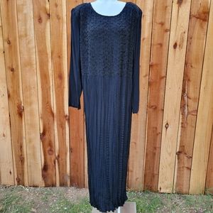 Black Broomstick Pleated Long Sleeve Dress Plus Size 18W